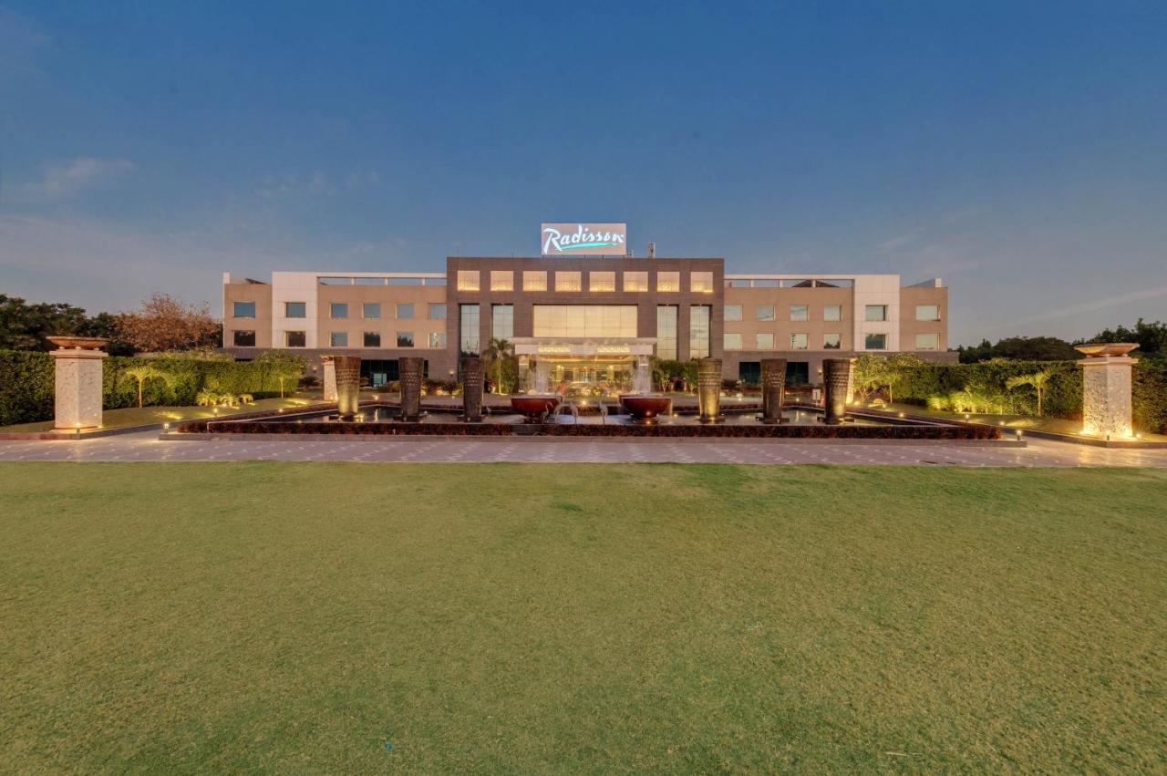Radisson Resort & Spa Kandla Gandhidham Bagian luar foto