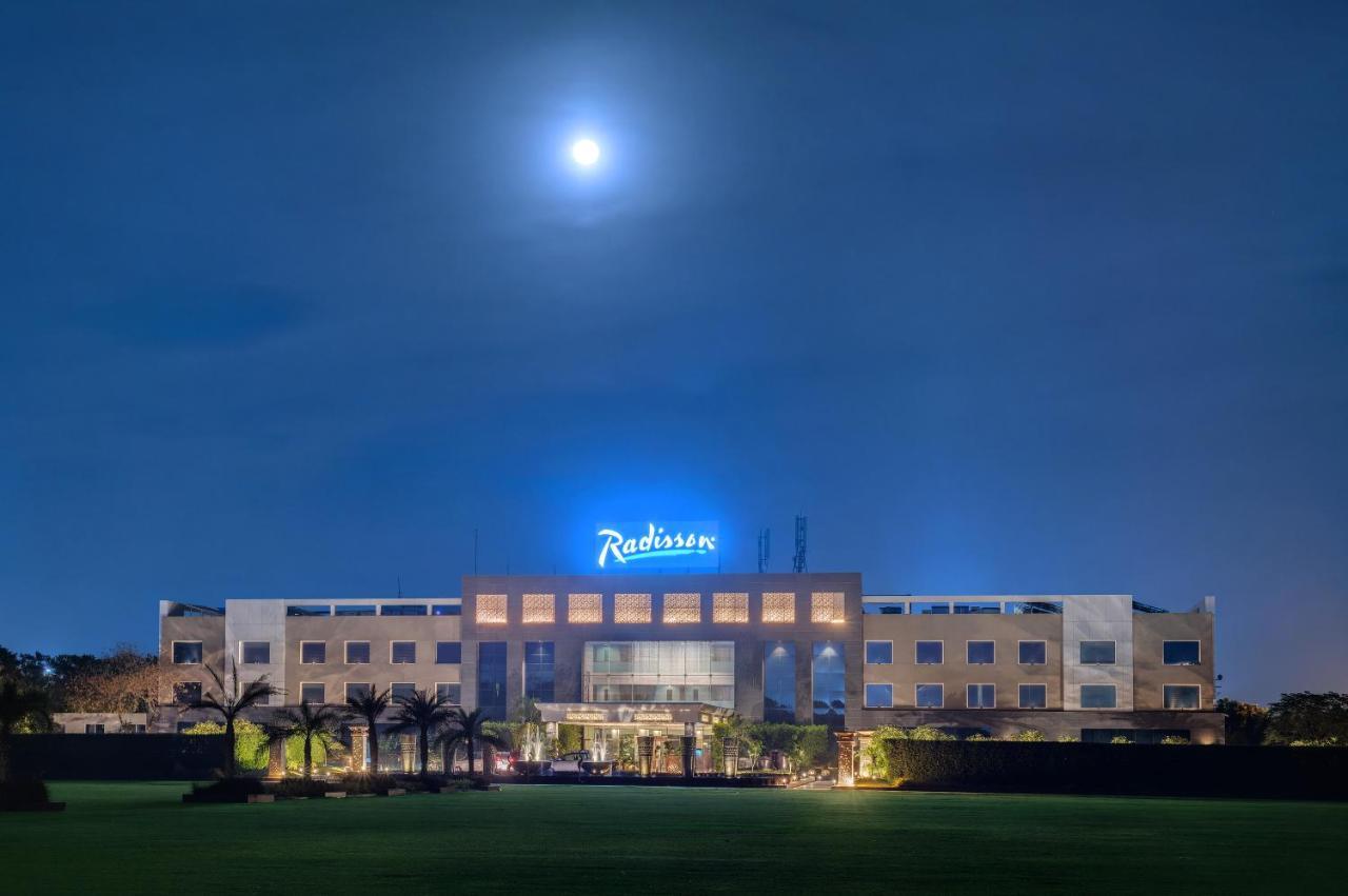 Radisson Resort & Spa Kandla Gandhidham Bagian luar foto