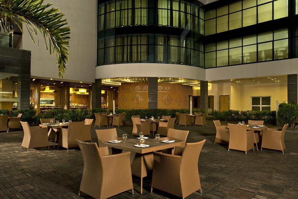 Radisson Resort & Spa Kandla Gandhidham Bagian luar foto