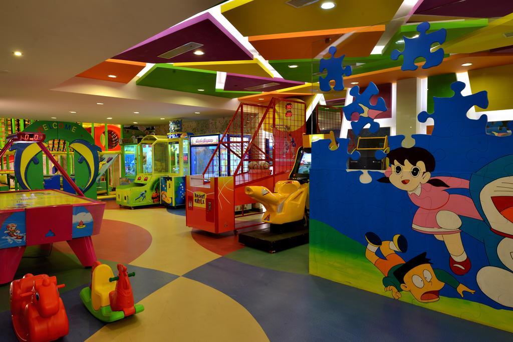 Radisson Resort & Spa Kandla Gandhidham Bagian luar foto