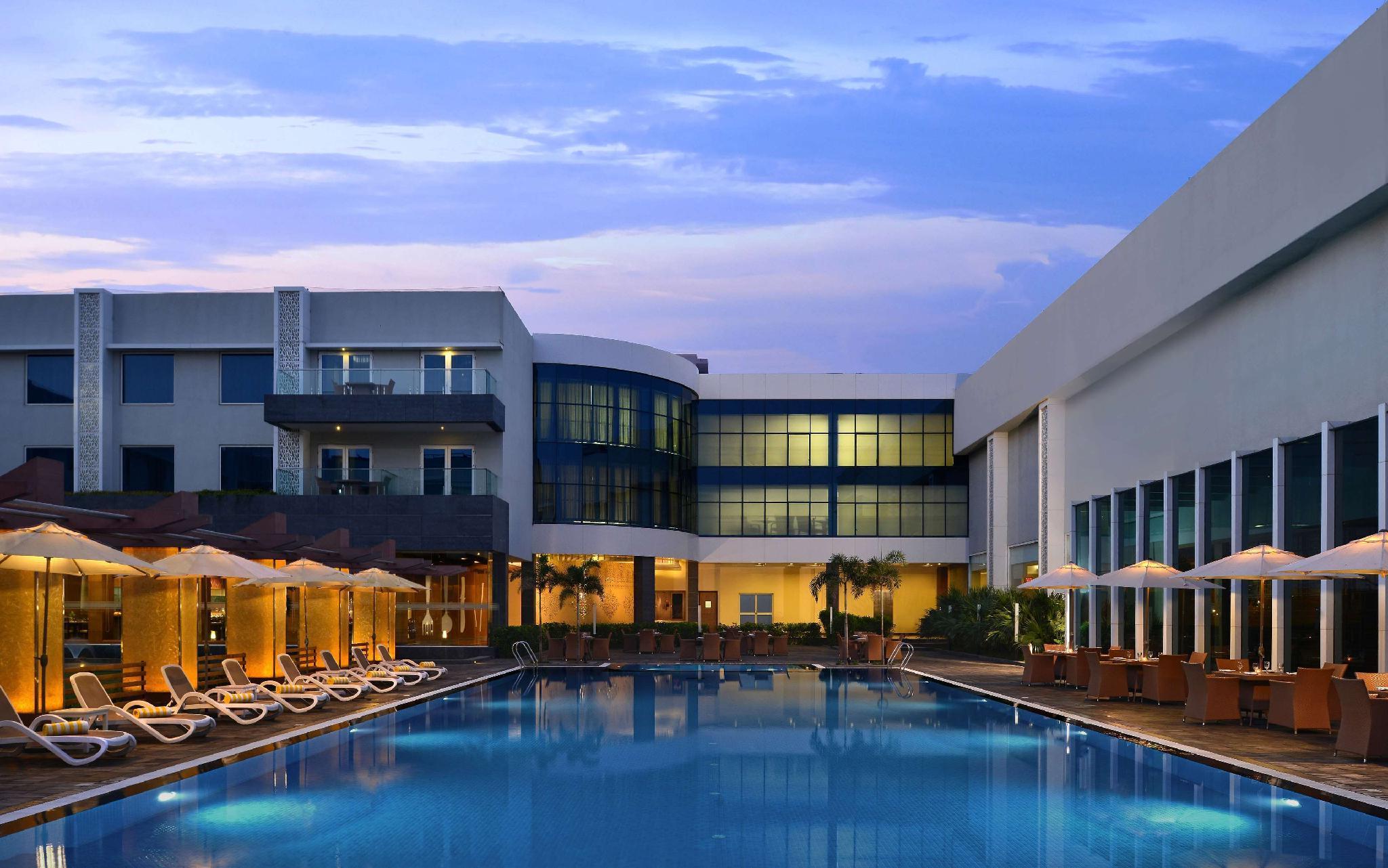 Radisson Resort & Spa Kandla Gandhidham Bagian luar foto