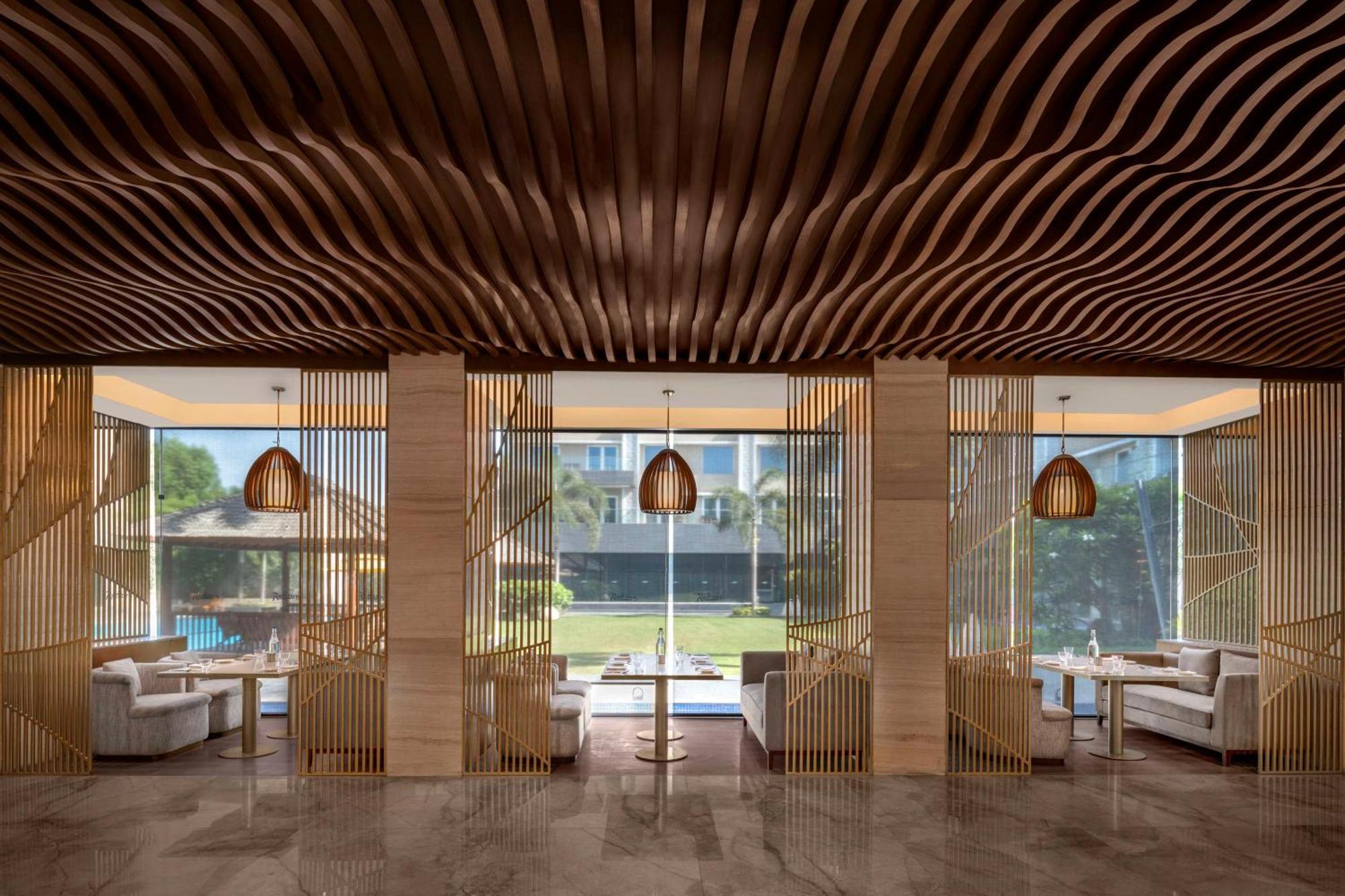 Radisson Resort & Spa Kandla Gandhidham Bagian luar foto