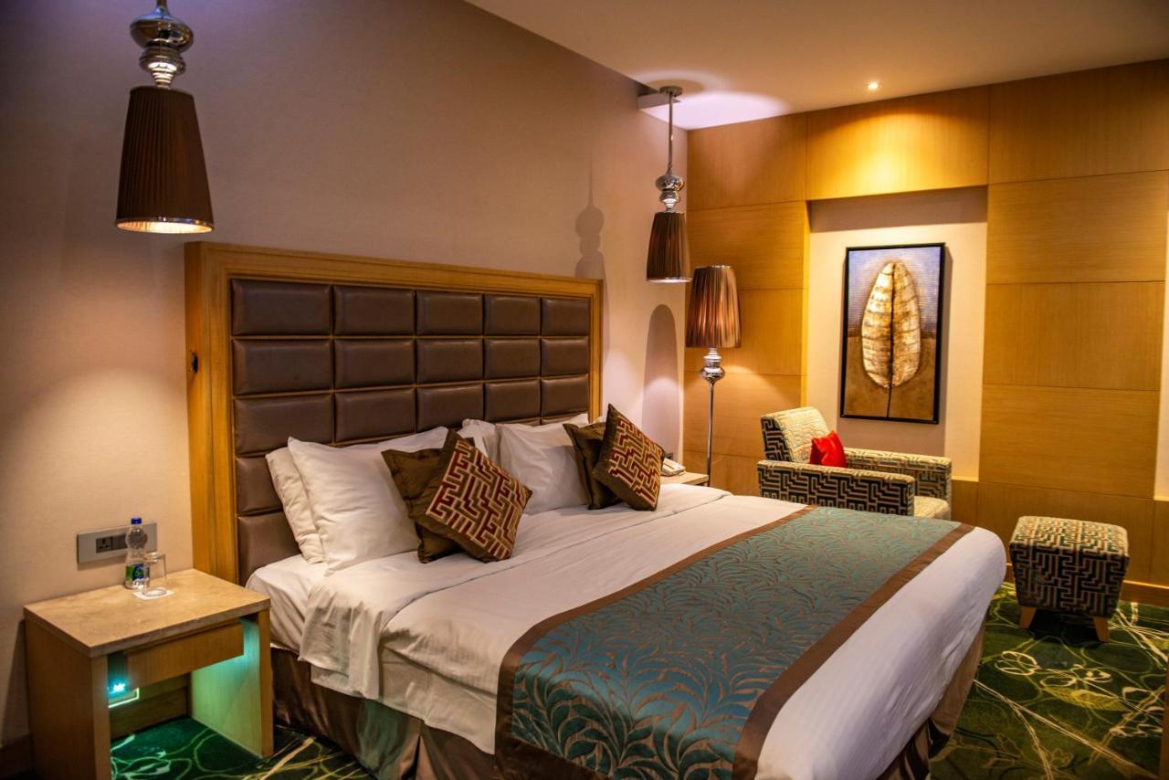 Radisson Resort & Spa Kandla Gandhidham Bagian luar foto
